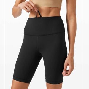 Lululemon Wunder Train High Rise Short 8" Size 4 - Black